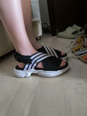Adidas αθλητικά σανδάλια νούμερο 37 σαν καινούργιο, μαύρο και άσπρο
