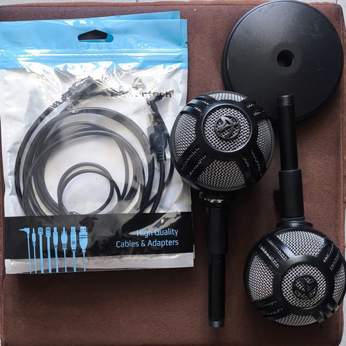 Arozzi Sfera microphones used, set of 2 with cables
