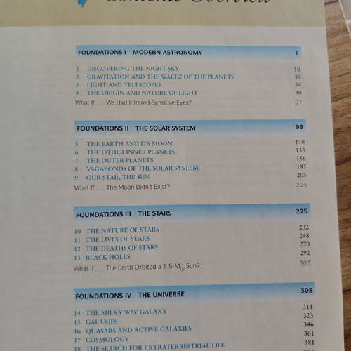 Discovering the Universe book like new with CD