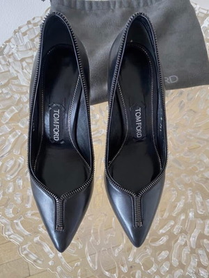 Tom Ford black heels like new, size 36.5