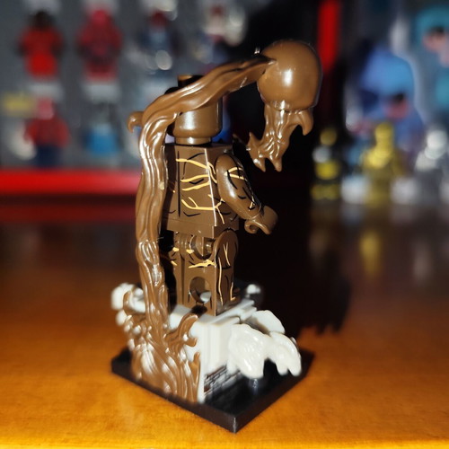 Jim Symbiote figure like new with base and symbiote effect