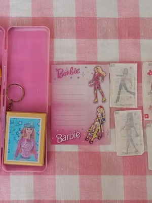 Σετ Barbie σαν καινούργιο με βιβλίο Egmont και γραφική ύλη
