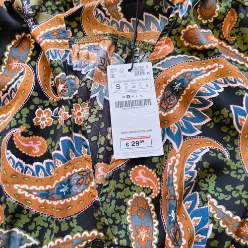 Stradivarius long dress with paisley and buttons new, satin texture