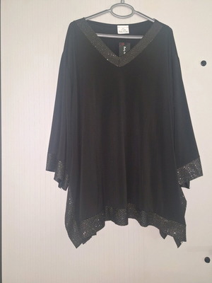 Plus size blouse with sequins 2XL black, new with tag
