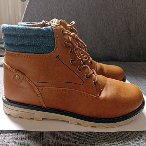Children's tan ankle boots like new, size 35