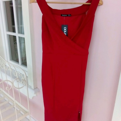 Boohoo women's dress new, size medium