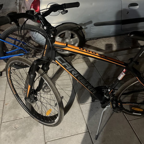 Carrera T2000 trekking bike like new, disc brakes, front suspension