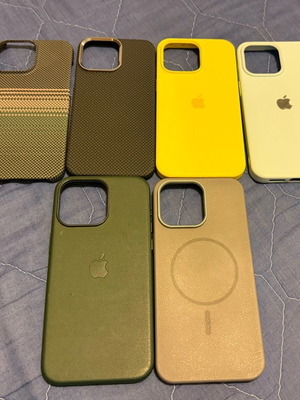 iPhone 15 Pro Max cases like new, pack of 6