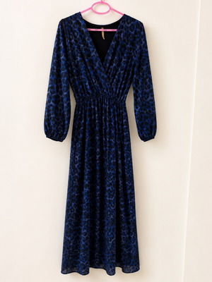 Long dress A-Style like new, blue-black animal print, wrap neckline