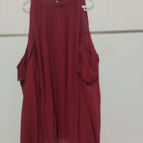 Blouse with unique sleeves like new, burgundy color