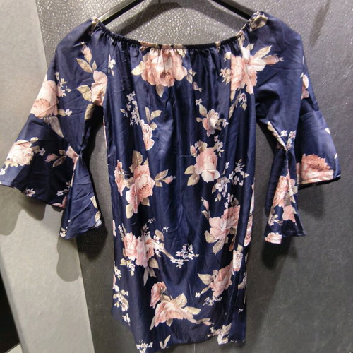 Long blouse with flowers and butterfly sleeves like new, size S