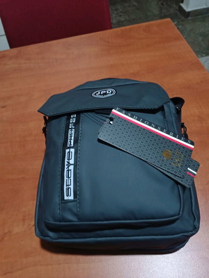 Men's shoulder bag new, waterproof, gray
