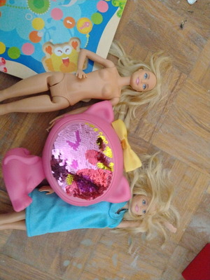 Dolls like new, 2 Barbie and 1 Zequins, set of 3