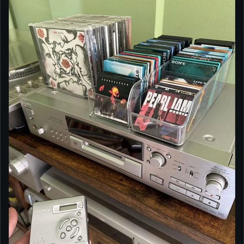 Minidisc lot like new with players and discs