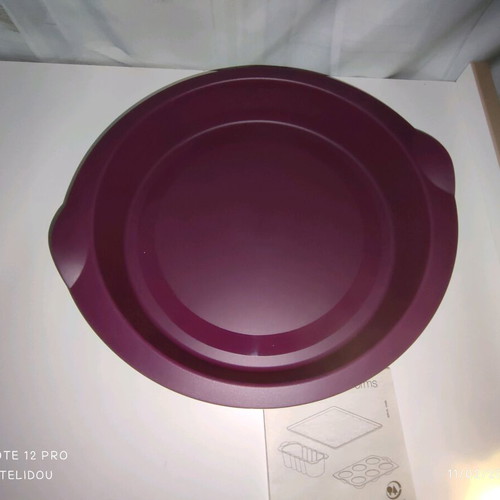 Tupperware Round Silicone Mold New