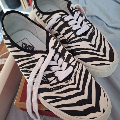 Vans women's sneakers size 40 black and white