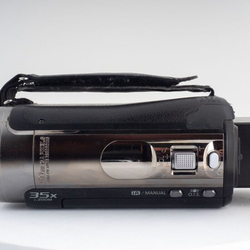 Panasonic HDC-SD60 Full HD camcorder with extended Patona battery