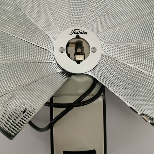 Toshiba flash reflector used, vintage 1970