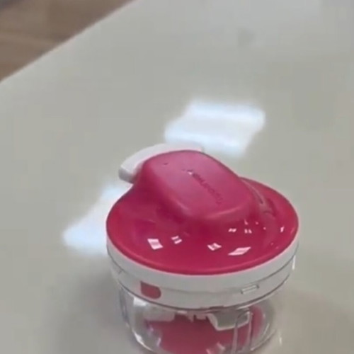 Super Sonic manual chopper Tupperware pink or red, new