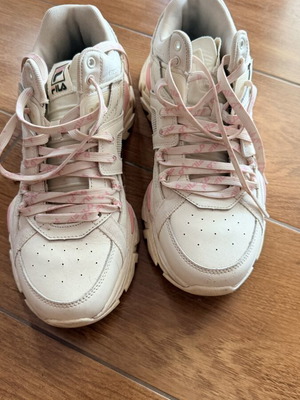 Fila athletic shoes like new, size 41.5, white and pink