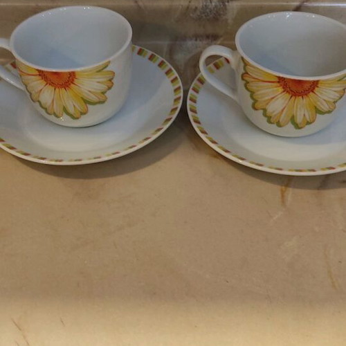 Porcelain coffee and tea cup set, 12 pieces, like new