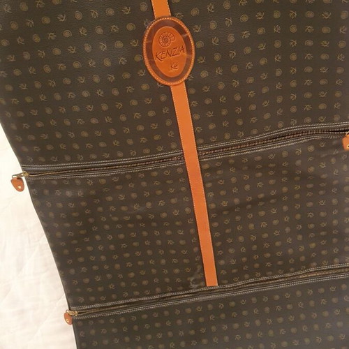Kenzia suit bag used, leather