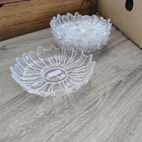 Set of 5 dessert plates like new, 15 cm diameter