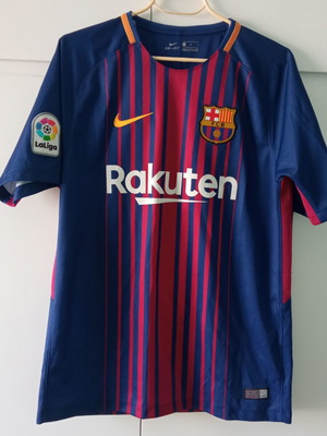 Barcelona jersey vintage 2017 like new, size medium