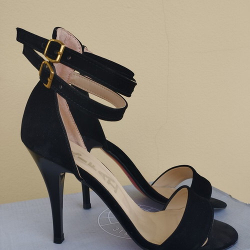 Suede black sandals with red sole used, heel height 10 cm, size 37
