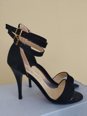 Suede black sandals with red sole used, heel height 10 cm, size 37