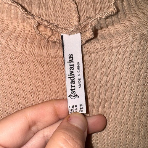 Beige turtleneck Stradivarius (M)