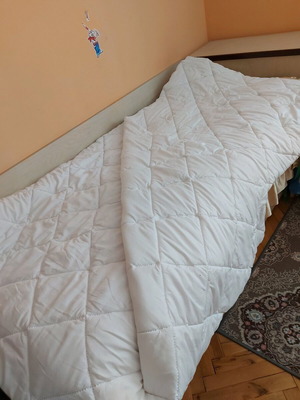 Lightweight quilt for bed new, 200x190 cm, white