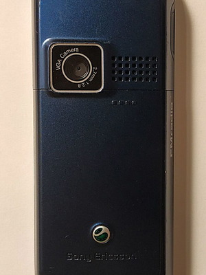 Sony Ericsson K220i used blue, ideal for collectors, non-functional