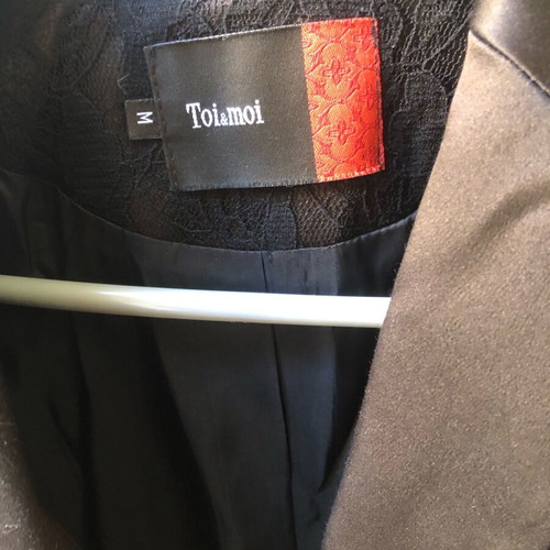 Toi-moi satin jacket and skirt set like new, size M, black