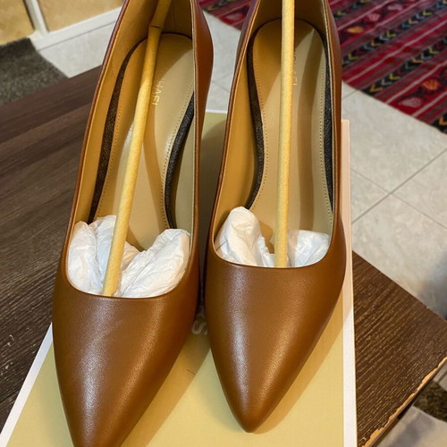 Michael Kors leather pumps size 39 like new, brown