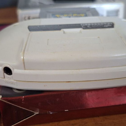 Gameboy Advance white used with link cable and box