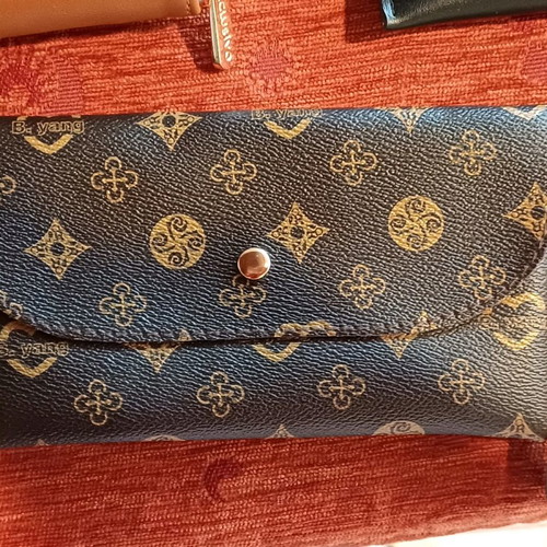 Wallets used, pack with all together