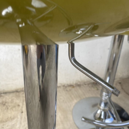Bar stools set of 2 used, green with chrome base and adjustable height