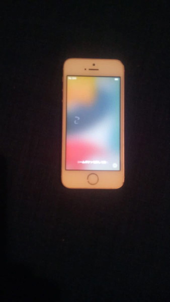 iPhone SE 2016 ( old model ) 16 GB - € 40,00 - Vendora