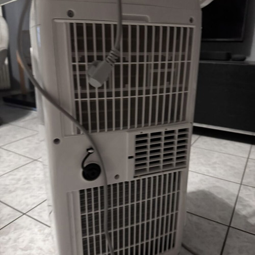 Midea MPPHA-09CRN7-QB6-L Portable Air Conditioner like new