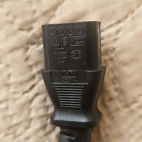 Power cable Cheng ho CH-202 1.8m like new