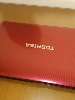 Toshiba Satellite C855-19Z laptop like new with bag, Intel Core i5, 8GB RAM, 480GB SSD