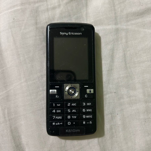 Sony Ericsson K610im phone for parts like new without battery