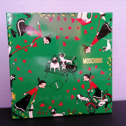 Κουτί Moschino Cheap & Chic