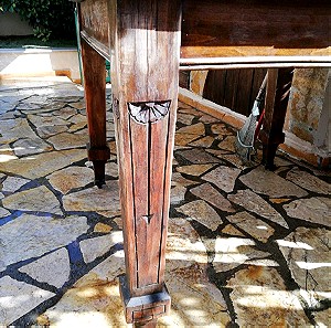 Τραπέζι αντίκα και ξύλο προέκτασης