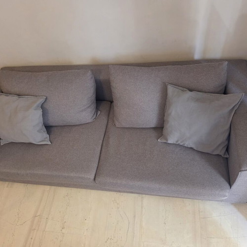 Three-seater sofa like new