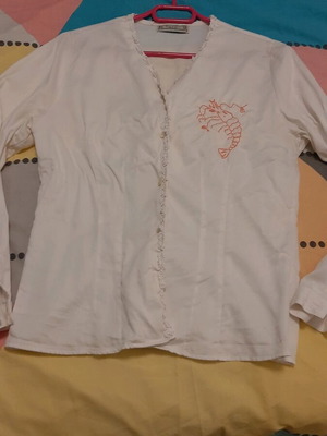 Vintage blouse with lobster embroidery used, white