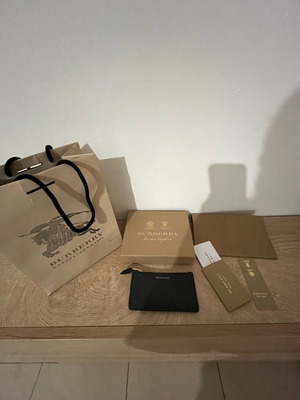 Burberry card holder