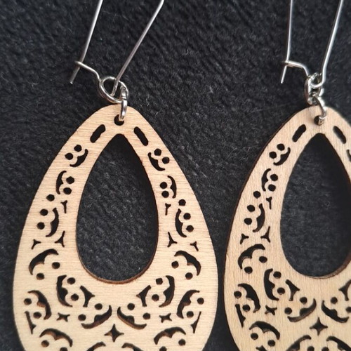 Handmade wooden earrings new, beige and silver