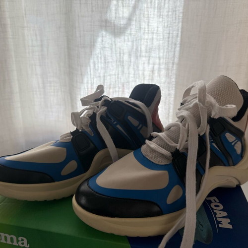 Favela sneakers used, athletic style, size 37, white